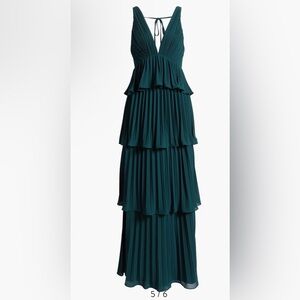 Tiered Gown Pleated-
Lulus